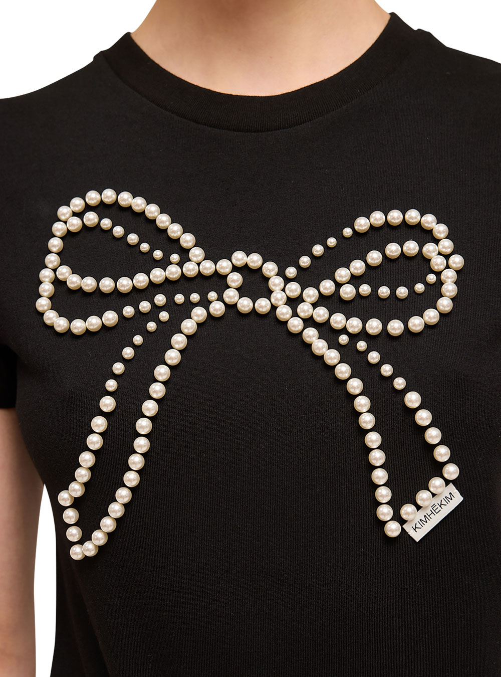 【KIMHEKIM】Pearl Embellished Bow Slim T-Shirt ★送料関税込 Pearl Embellished Bow Slim T-Shirt by Kimhekim - societyA