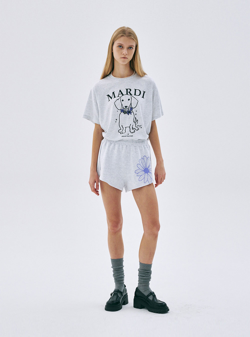 Tshirt Swing The Tail Ddanji Flower Necklace in Heather