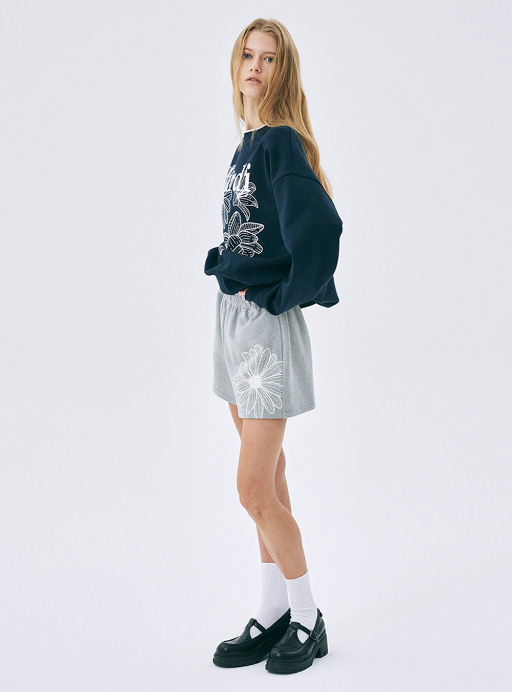 Sweat Shorts Flower in Grey Ivory by Mardi Mercredi - societyA
